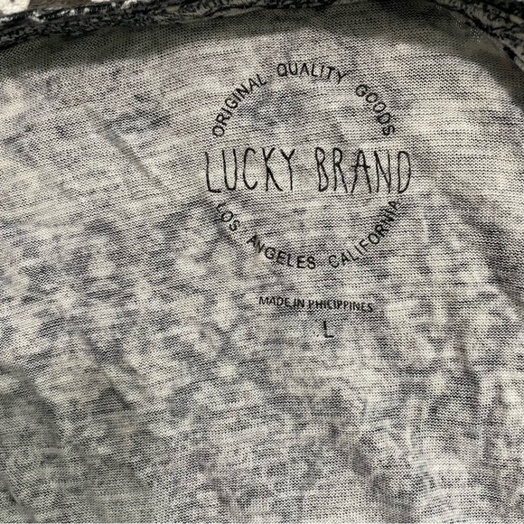 Lucky Brand cute black and white boho patterned short sleeve tshirt size Large - Picture 5 of 6